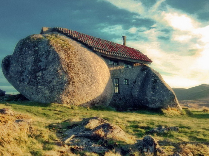 Каменный дом – Португалия, между Селорику-де-Башту и Фафе