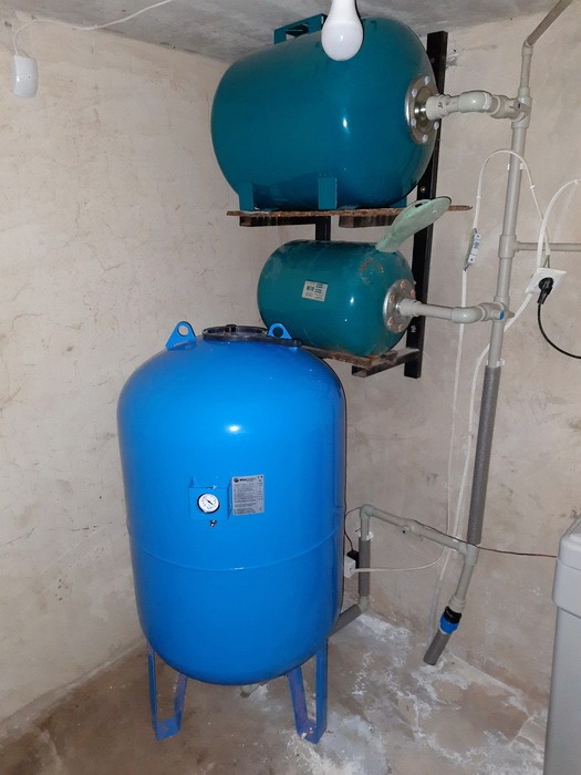 Декілька гідроакумуляторів у системі водопостачання будинку